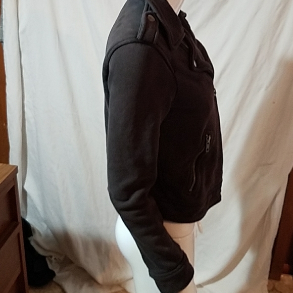 A Jacket - Picture 4 of 5